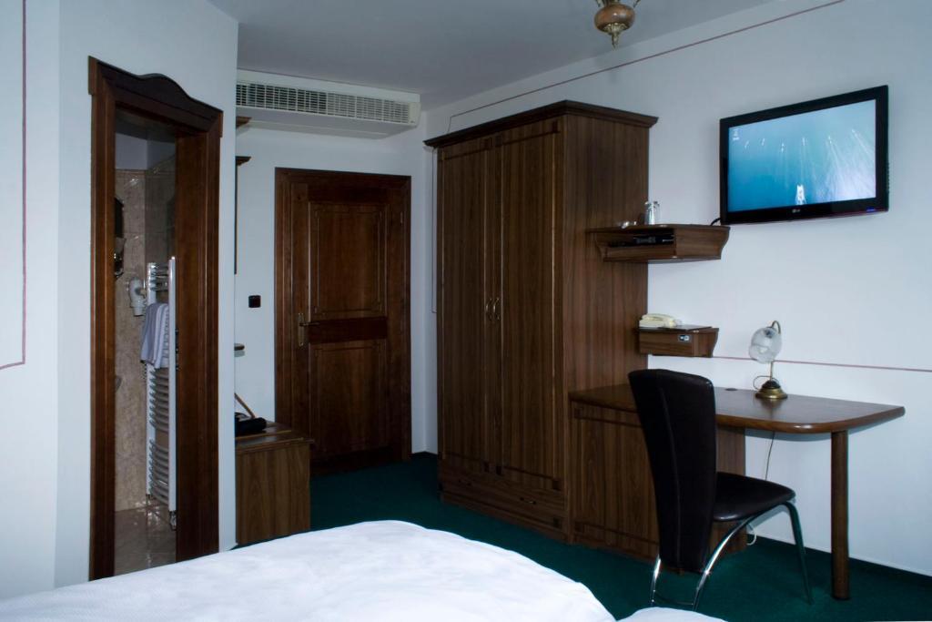 Hotel Zámeček Pod Hradem Starý Jičín Habitación foto